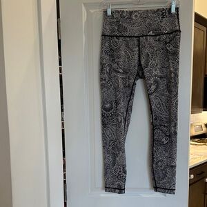 Lululemon Black and White Paisley Leggings